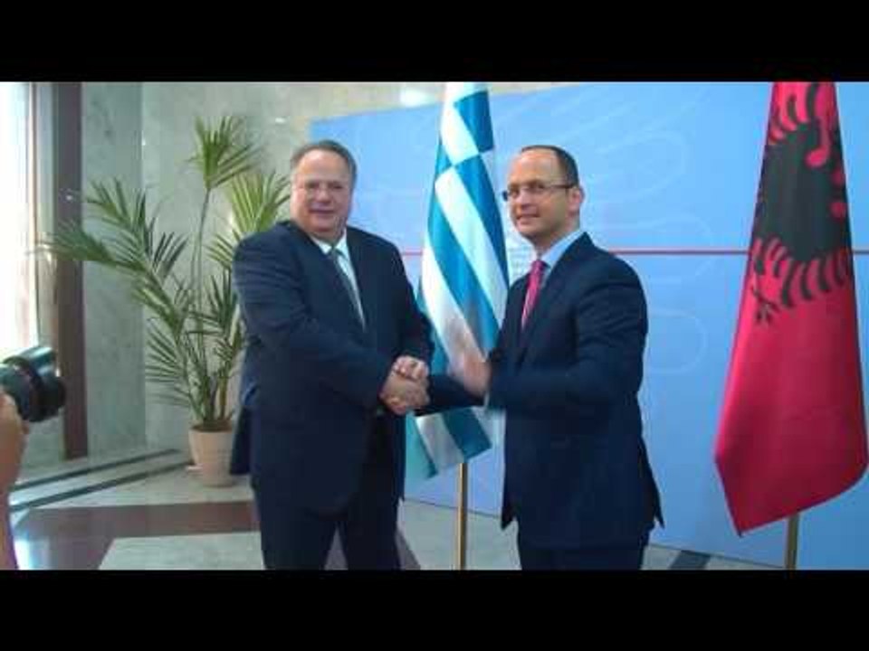 MINISTRI I JASHTEM GREK KOTZIAS KETE TE HENE NE TIRANE,DISKUTOHEN ÇESHTJET PEZULL LAJM mpg