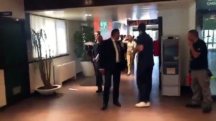 Milan, Berlusconi: 'Compro qualcuno? Solo se mi prestate i soldi...'