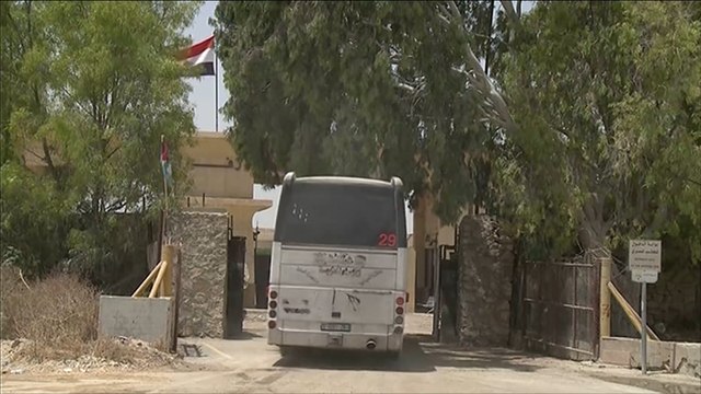 مصر تفتح معبر رفح لليوم الرابع والأخير