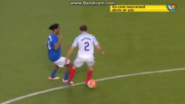 Ronaldinho Nutmegs Ben Shepard and Phil Neville in 2 seconds ( Soccer Aid 2016 England vs Rest of the World )