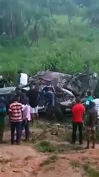 ACCIDENT DE DEBORDO LEEKUNFA  (Ames sensibles s'abstenir)