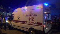 Osmaniye'deki Kaza - Midibüste Yakınları Bulunanların İlkokul Önünde Bekleyişi Sürüyor