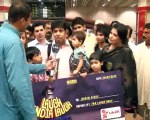 Comedian Actor Naseem Vicky Arrival Lahore After Winning TV Show Laugh India Laugh Pkg