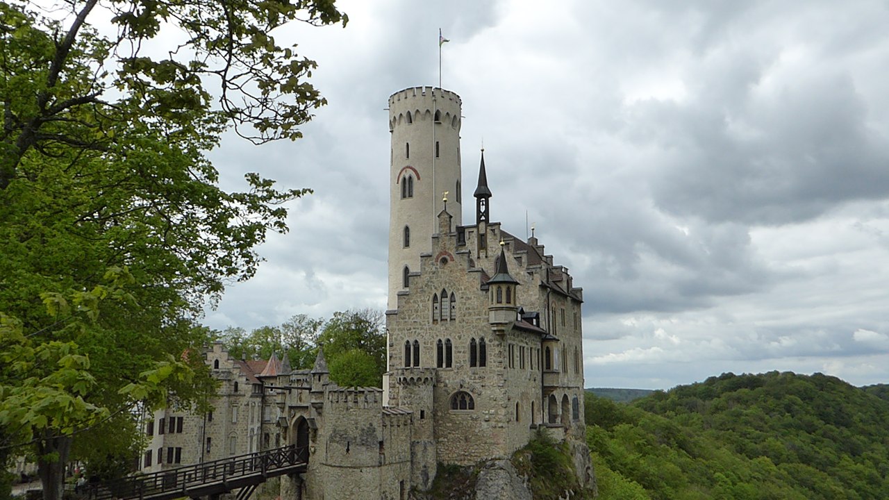 Rundwanderung Märchenschloss Lichtenstein zur Nebelhöhle (Schwäbische Alb)