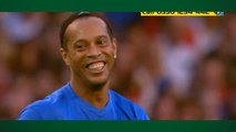 'Vou te driblei'! Em amistoso, Ronaldinho Gaúcho dá duas canetas no mesmo lance