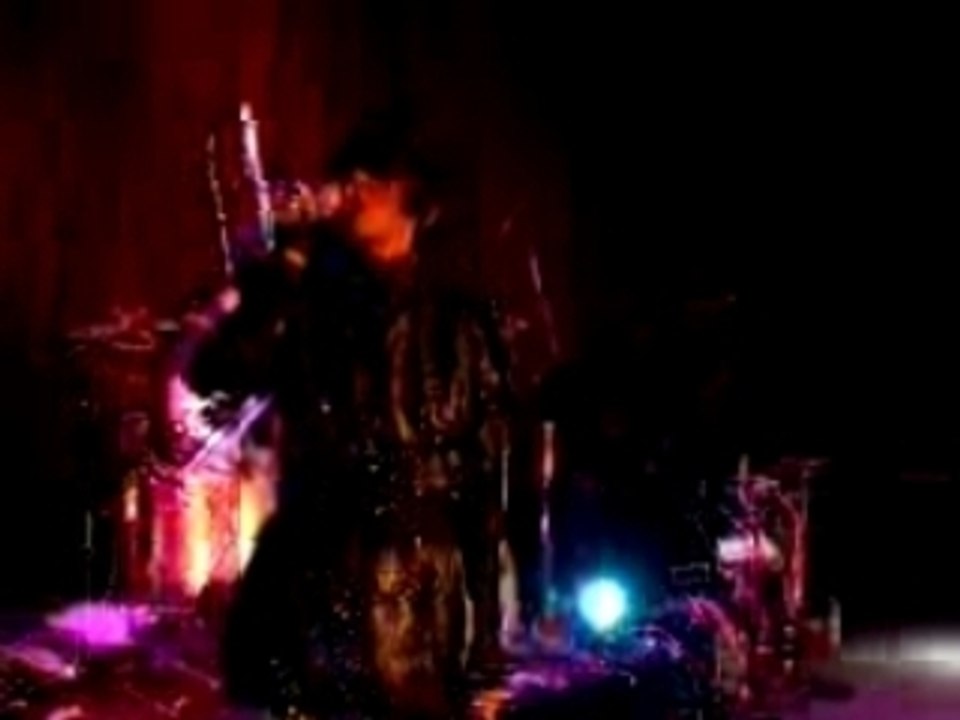 Yeah Yeah Yeahs - Rockers To Swallow
