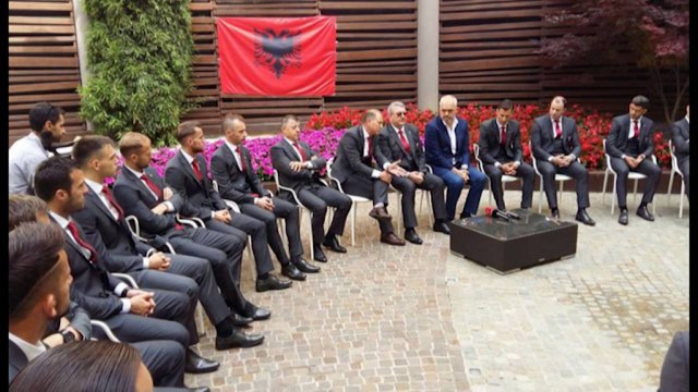 EDI RAMA NE ITALI TAKOHET ME KOMBETAREN KUQEZI NE PRAG TE NISJES PER NE FRANCE LAJM
