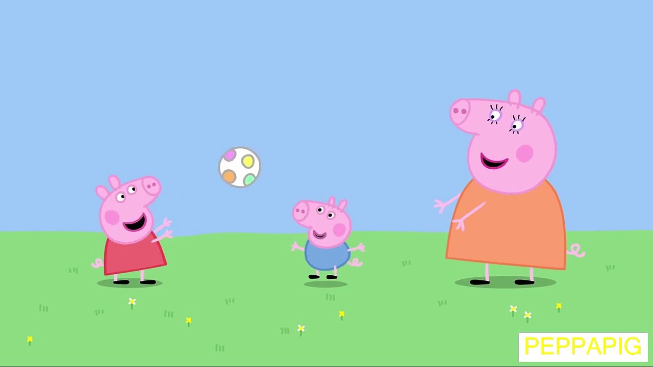 Peppa Pig - Mummy Pig Plays Piggy In The Middle (clip)