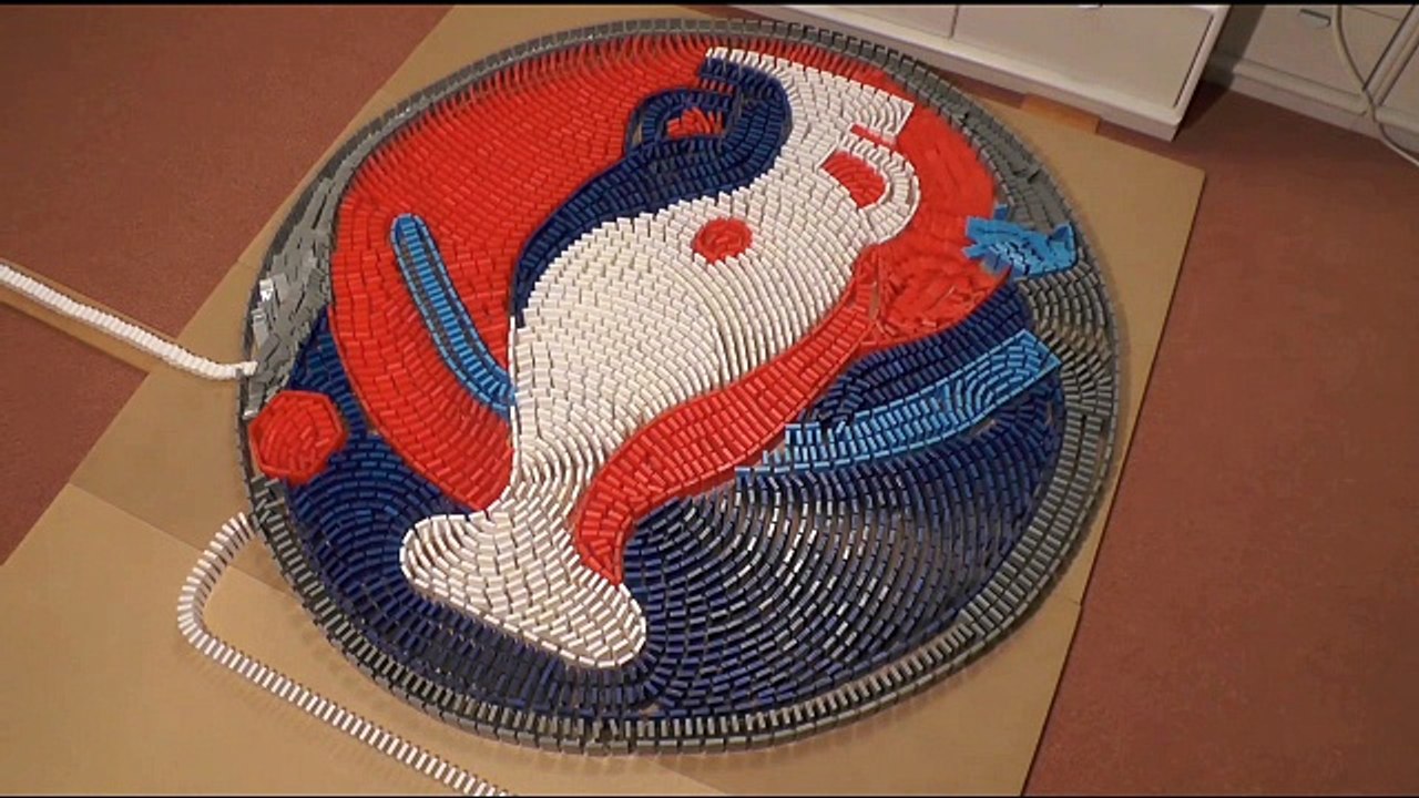 24 bin domino taşı ile EURO 2016 gösterisi