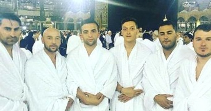 Almanya'da Irkçı Liderin Hedefinde Mesut Özil Var