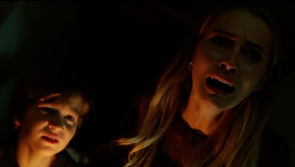 Nunca apagues la luz - Trailer español (HD)