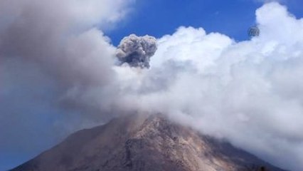 Sinabung Yanardağı Yakındaki Gamber Köyü'nde Tahliye Çalışmaları