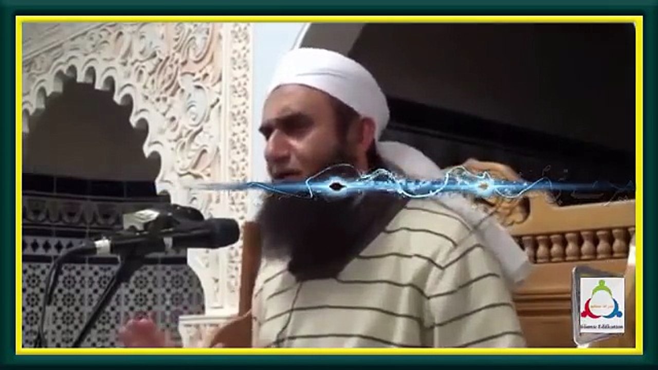 Meray Nabi S A W Nay Sahabi Kay Hand Ko Kiyun Boosa Diya by Maulana Tariq Jameel