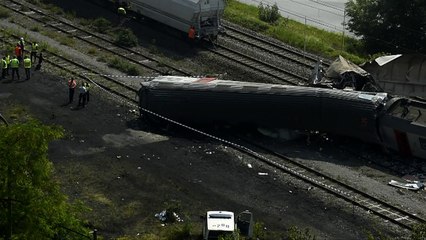 Tres muertos en choque de trenes en Bélgica