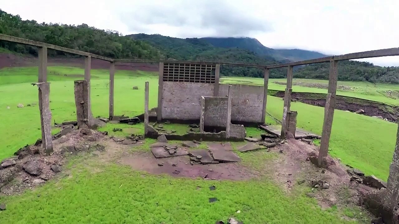 Versunkenes Dorf taucht wieder auf