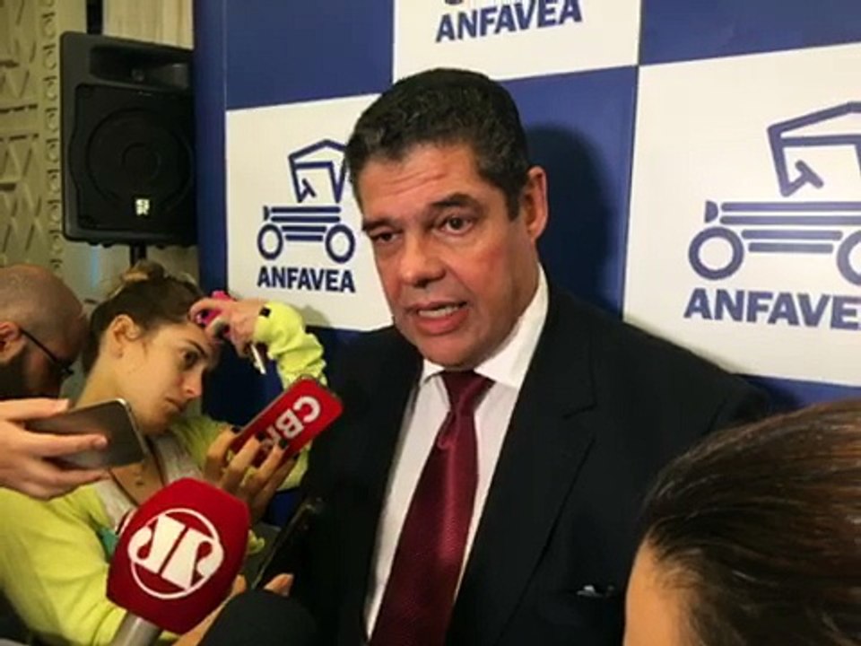 Vendas de veículos sobem em maio, mas produção desce ao nível de 2004