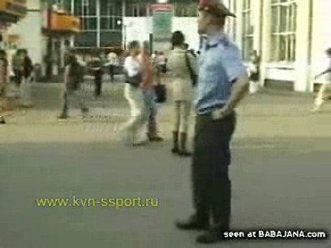 Стеб над ментом