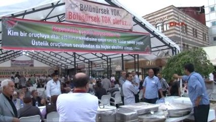 Diyarbakır?da, 'Bölünürsek Yok, Bölüşürsek Tok Oluruz' İftar Çadırı Açıldı