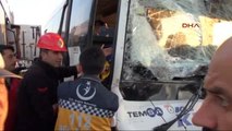 Bolu'da İşçi Servisleri Çarpıştı: 30 Yaralı