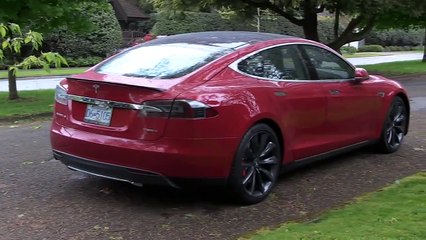 2015 Tesla Model S P85D Review
