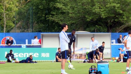 Bleus - Pogba en mode freestyle