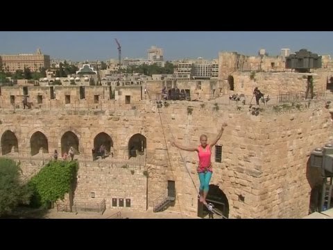 Slackliner walks between towers in Jerusalem || Creates History