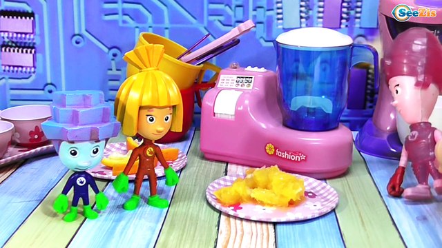 ФИКСИКИ. Мультик с игрушками. Мася чинит соковыжималку. Развивающее видео для детей. Серия 6