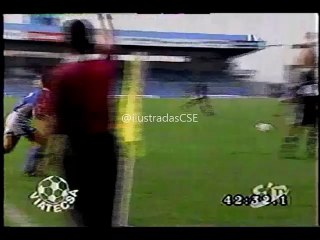 Video herunterladen: Emelec 3 - Macara 1 - (Resumen del partido 6 Junio 1999)