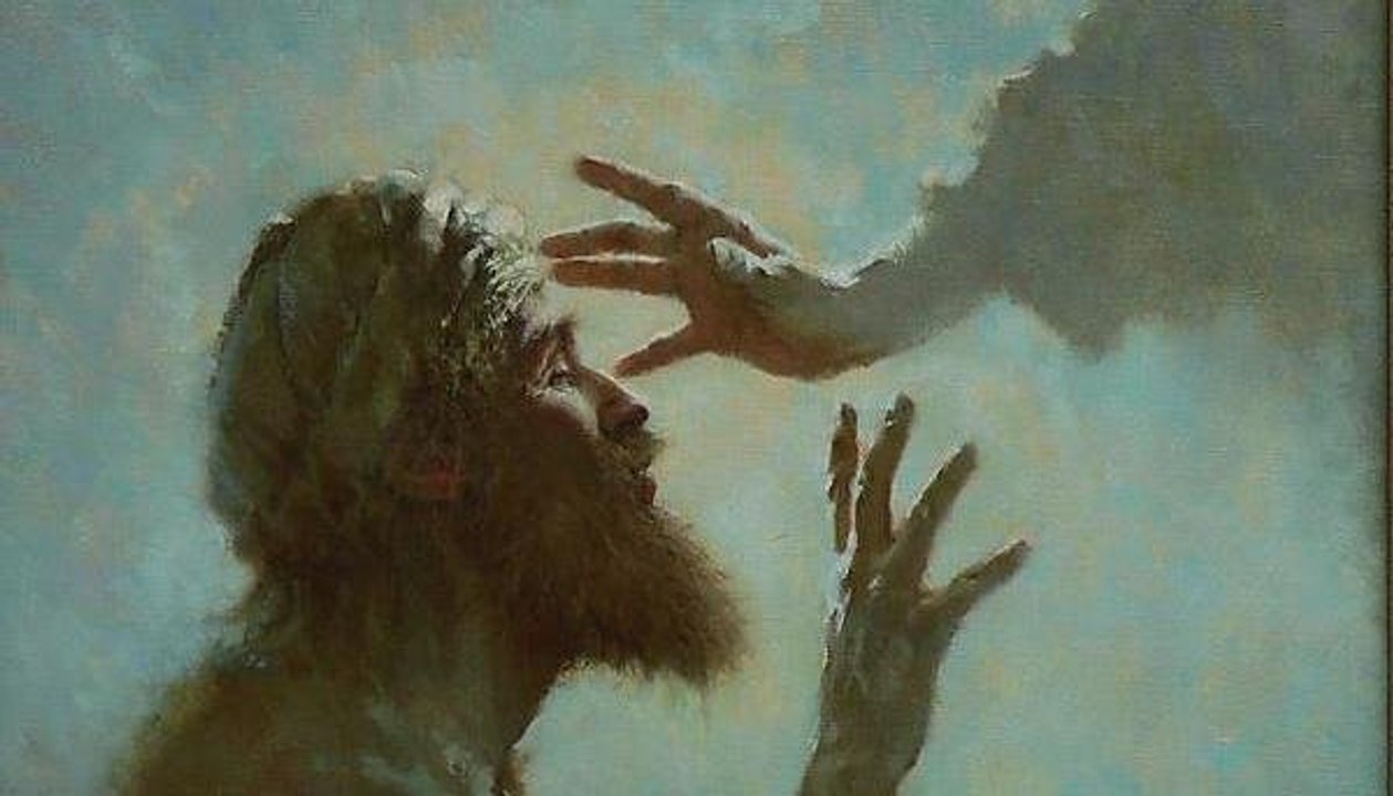 OLD BLIND MAN GETS HIS SIGHT BACK on The Praying By Makkah