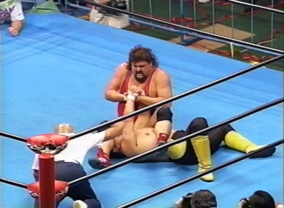 Toshiaki Kawada vs Gary Albright 25/10/95