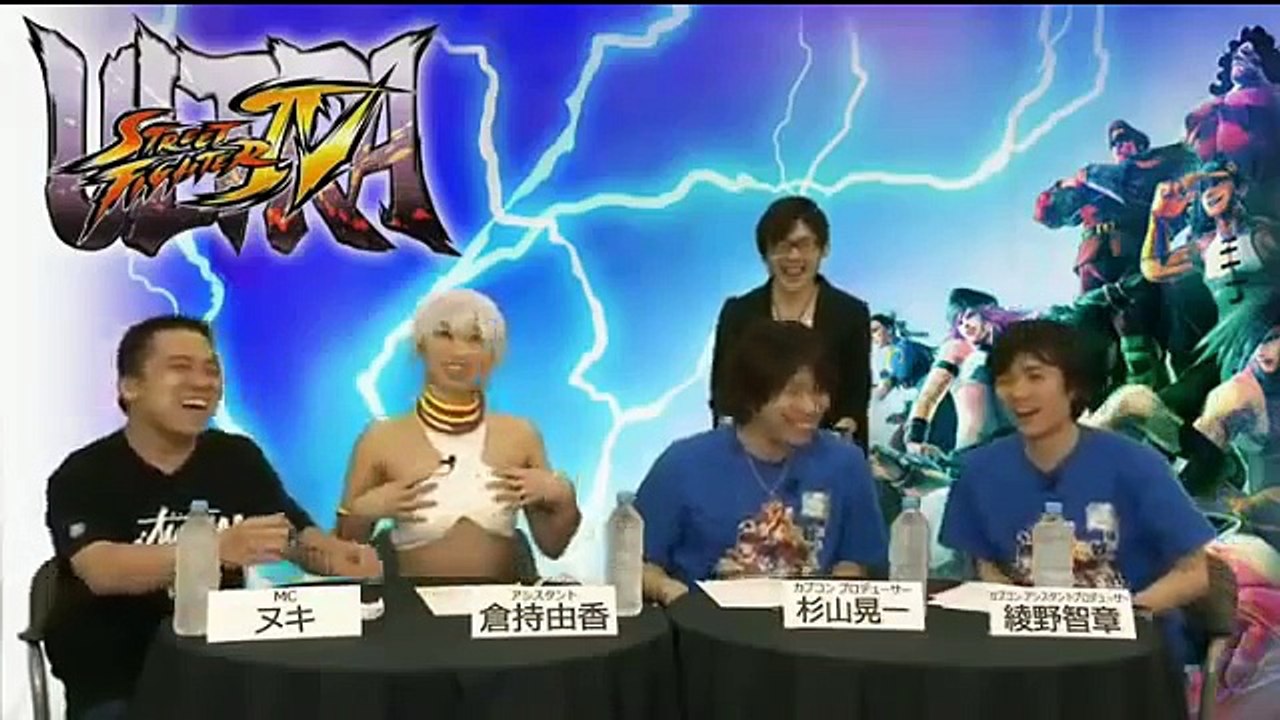 USF4 Yuka poses in Elena costume 倉持由香