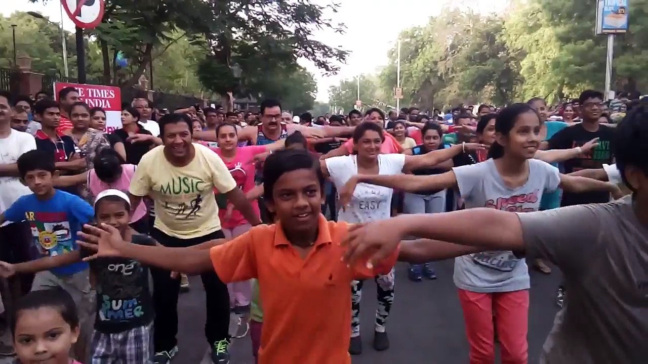 Sweat ,enjoy ,kick nd box at happy street .aerobic kickboxing