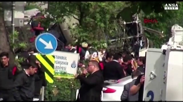 Explosion à Istanbul : les images des premiers secours