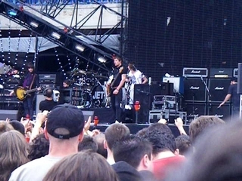 RHCP 6/7/2007 1ère partie:Jet - intro that's all lies