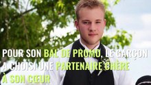 Pour son bal de promo, il invite sa maman, car il sait qu'elle ne sera pas présente pour les étapes importantes de sa vie