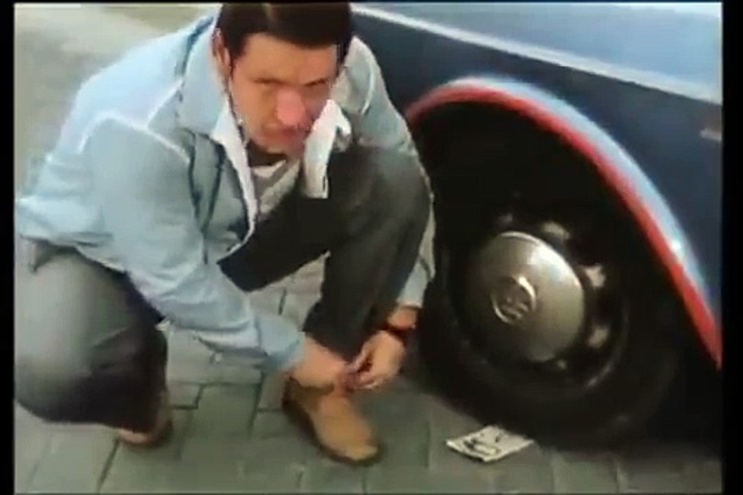 whatsapp funny videos india waiting to grab 1000 dollar