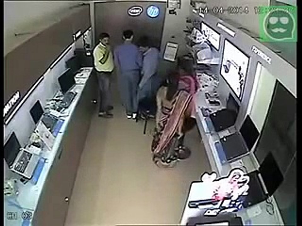 whatsapp latest funny videos ladies stealing laptops from showroom