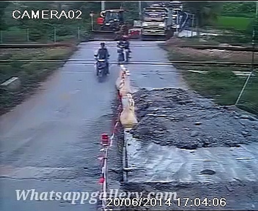 whatsapp videos horrible train accident hits truck