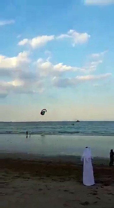 Amazing  Smok  Show Over The Beach