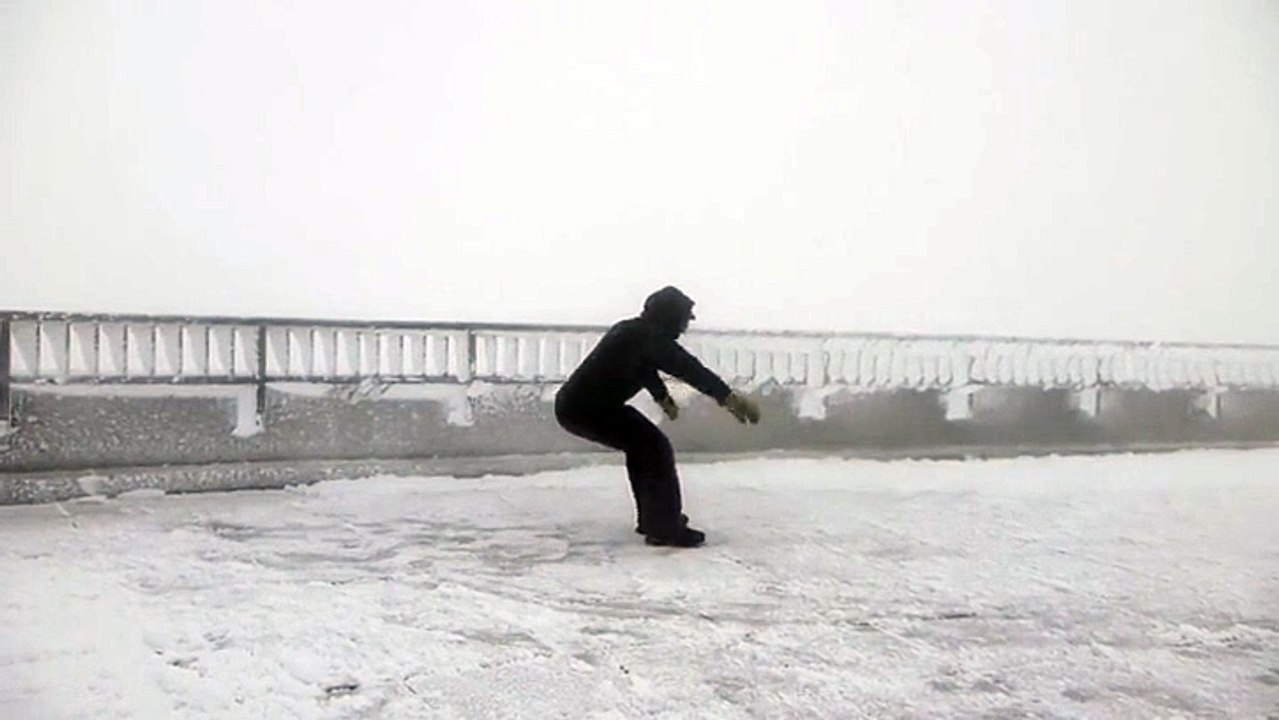 Man vs 100 MPH Winds at Mount Washington Summit