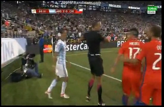Angel Di María vs GARY MEDEL FIGHT - Argentina 2-1 Chile 06.06.2016 HD