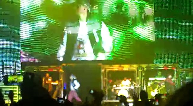 Justin Bieber-Eenie Meenie ft. Bluey Robinson (Live)