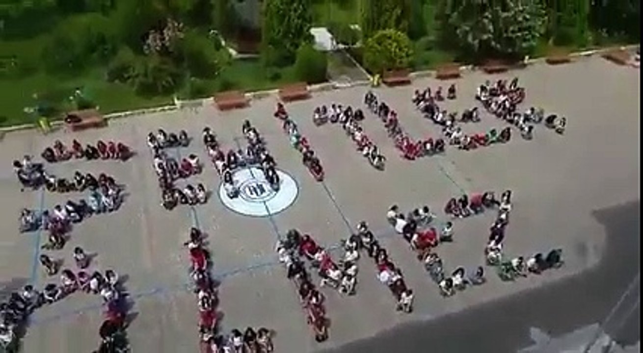 Lise öğrencileri şehitlerimiz, asker ve polislerimiz için komando andını okudu
