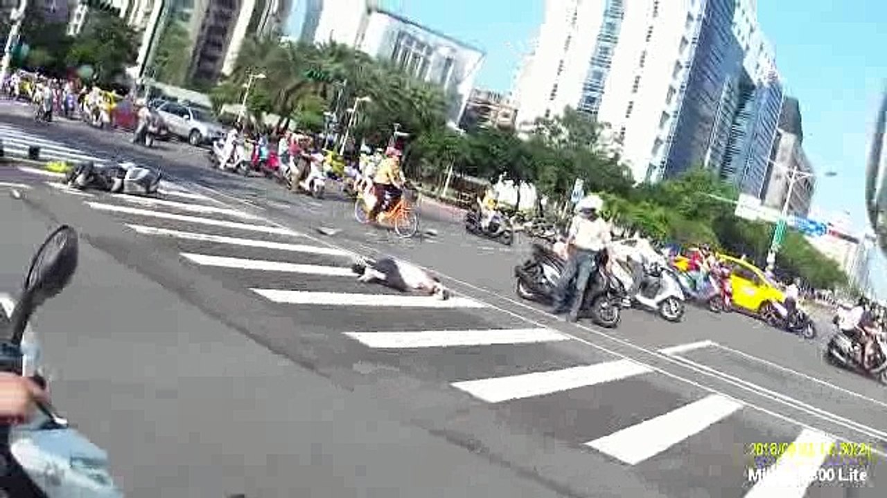 小心騎車不要搶快那幾10秒，昨天北市發生的死亡車禍