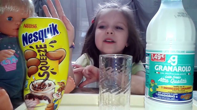 Что будет если смешать молоко с шоколадом?Как приготовить #шоколадный коктейль Несквик?