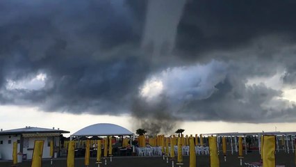Tornade impressionnante sur la lagune de Venise
