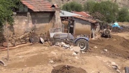 Sağanak Yağış Su Baskınına Neden Oldu