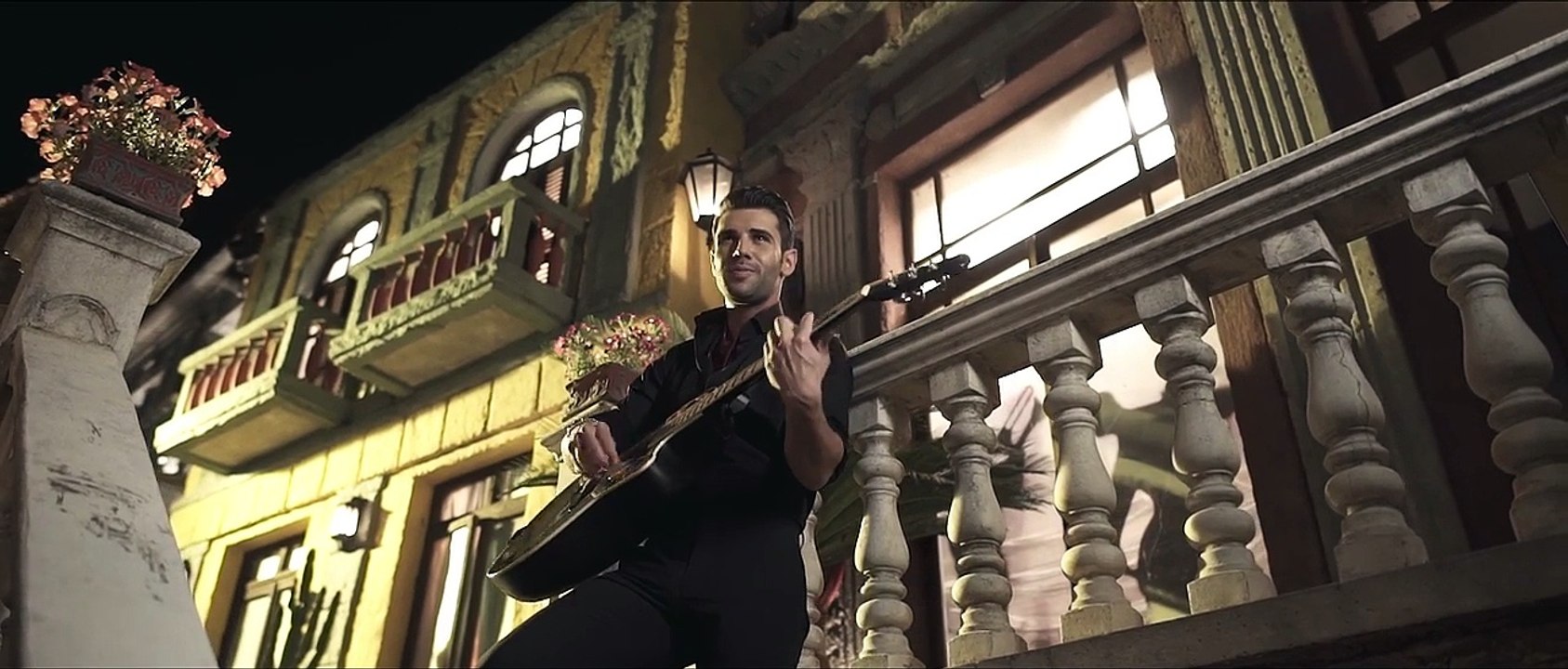 ΠΙ| Πέτρος Ιακωβίδης - Αγκαλιά  | (Official ᴴᴰvideo clip)  Greek- face