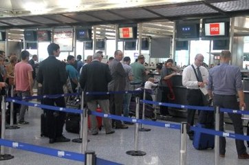 Uçaktaki Tuvalet Kokusunu Fark Eden Pilot Uçuşu İptal Etti