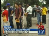 Alcalde de Guayaquil desconfía del uso de dinero electrónico en el país